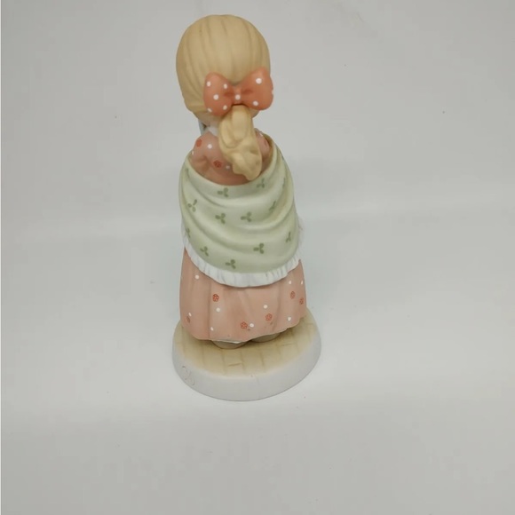 PRECIOUS MOMENTS - 1st Edition in Series  - A Love Like No Other 1999 - Picture 4 of 5